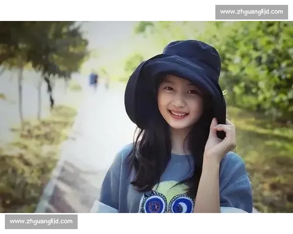 黄多多下厨 vlog 曝光！三娃遗传分配太神奇：一个像妈一个像爸，老三成 “综合体”