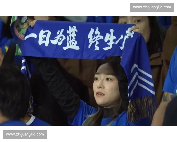 韩乔生激情解说苏超扬泰德比，两万球迷见证经典再现