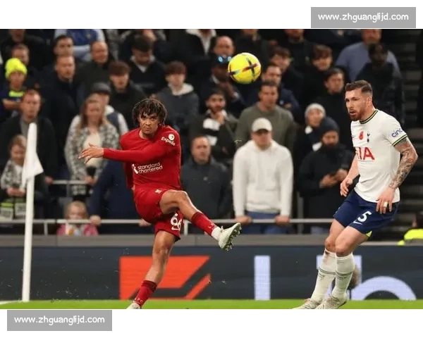 西汉姆联对阵热刺伦敦德比激战前景与关键看点解析全面走势预测